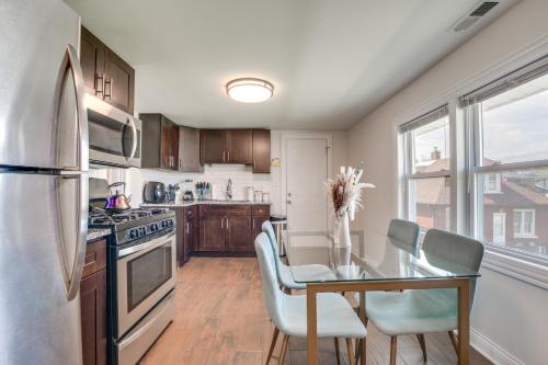Dog-Friendly Unit Near Chicago with Backyard! in Blue Island, USA