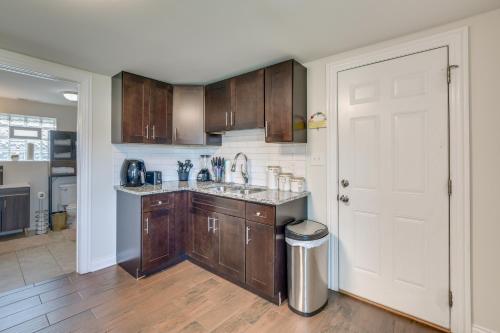 Dog-Friendly Unit Near Chicago with Backyard! in Blue Island, USA