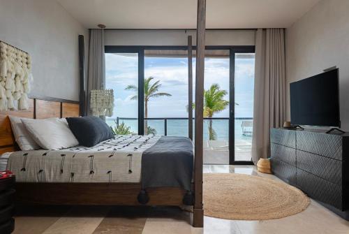 Oceanfront 2Br Apartment in Tancar, Mexico