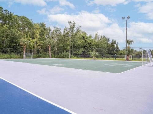 Delightful 1BR Condo Next to Disney With Lake view in Vineland, USA