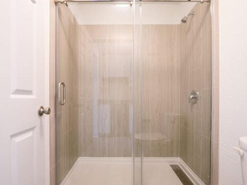 Delightful 1BR Condo Next to Disney With Lake view detail