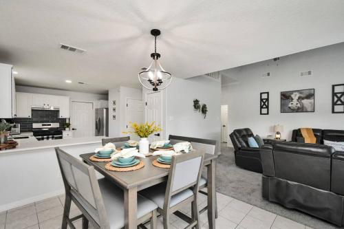 Verde valley home in Humble, USA