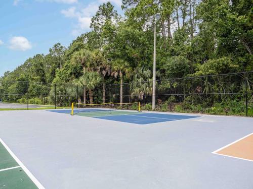 Orlando Comfy 1BR with Pool view 5 minutes to Disney secondary