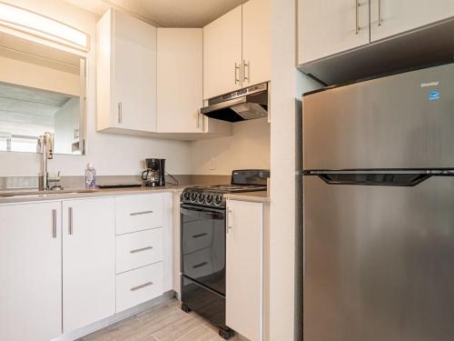 Orlando Comfy 1BR with Pool view 5 minutes to Disney thumb 4