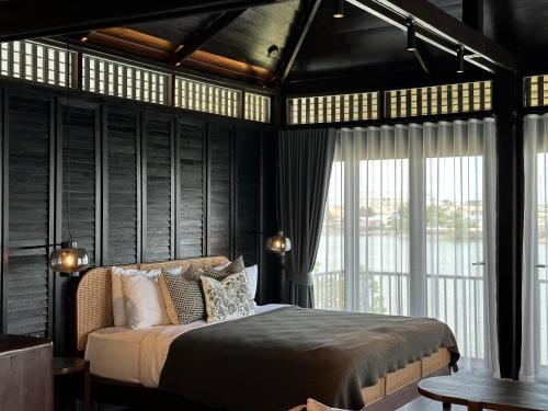 Exterior view of rongmai mahachai cafe and stay