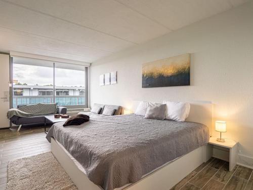 Comfy 1BR Space in Orlando & 5 minutes to Disney in Vineland, USA