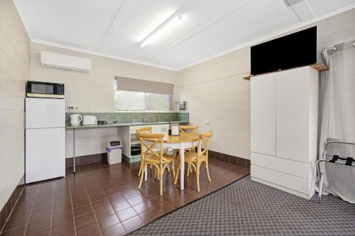 บริการและสิ่งอำนวยความสะดวก, Hillview Motel Charters Towers QLD in ชาเตอรส์ทาวเวอรส์