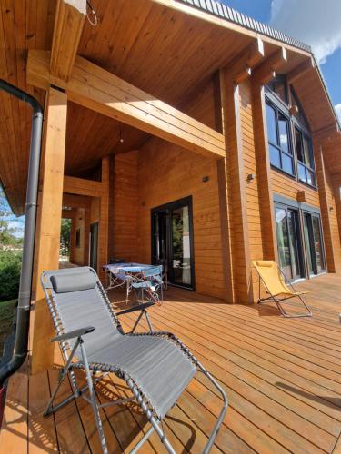 Exterior view, L'edelweiss Normand in Saint-Marcel