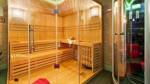 VILLA TIBERIO 6&2, Emma Villas - Accommodation - Genzano di Roma