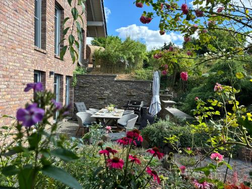 Attraktive Wohnung-Elztalidyll-zwischen Mosel,Nürburgring und Burg Eltz in Kollig, Deutschland