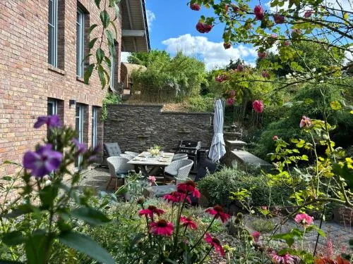 Attraktive Wohnung-Elztalidyll-zwischen Mosel,Nürburgring und Burg Eltz in Kollig, Deutschland
