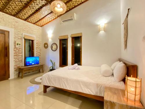 Sackstone rooftop villa in Watukarung