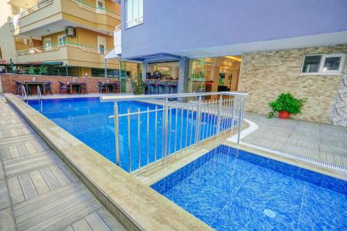 Ozcan Hotel - main image