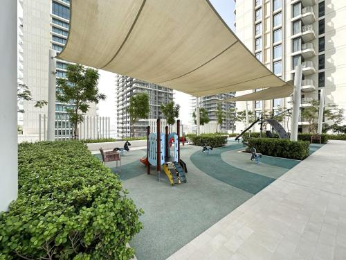 Trophy - 1BR Beachfront Retreat w Lagoon Views, Dubai (Foto 8)