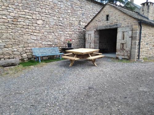 Gite de 12 personnes a molines in 馬斯迪奧西耶爾勒布萊馬赫