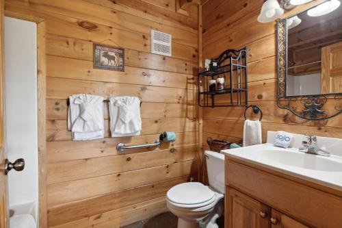 Absolutely Wonderful #304 by Aunt Bug's Cabin Rentals - image 12