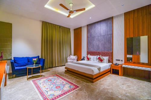 Hotel Red Stone in Dholpur