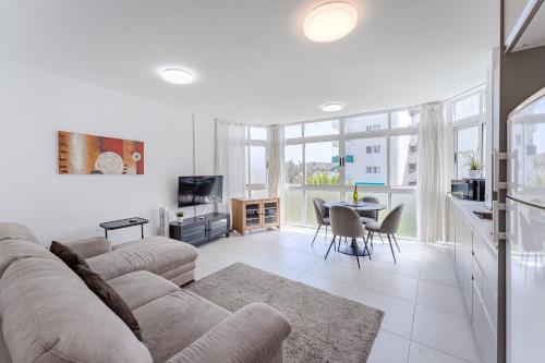 Modern apartment in Las Americas 5