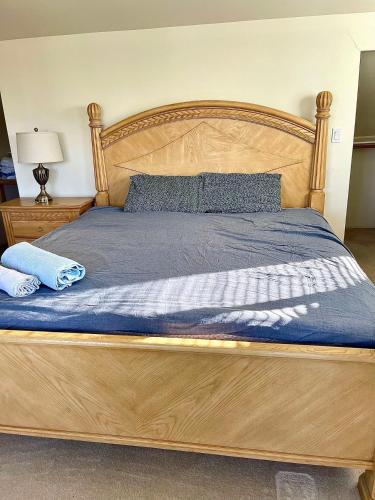Kitsilano single room shared bathroom
