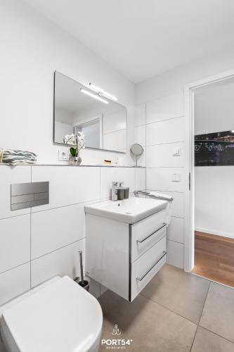 Apartment with Sea View image 9