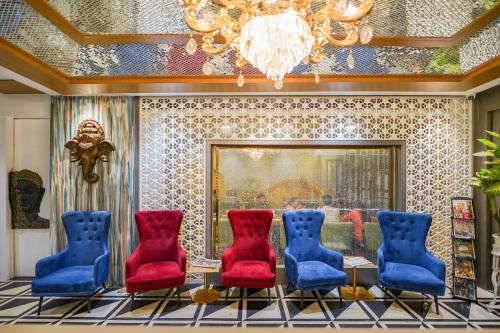 المرافق, Hotel Red Stone in Dholpur