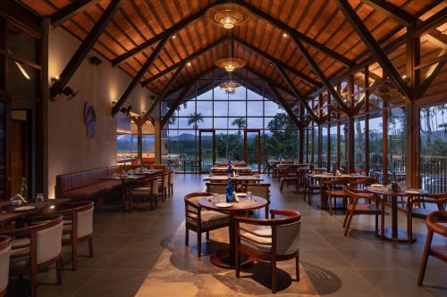 Restaurant, Sterling Lontano Waterfront Wayanad in Ambalavayal