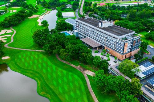 Tinidee Hotel Bangkok Golf Club - SHA Certified