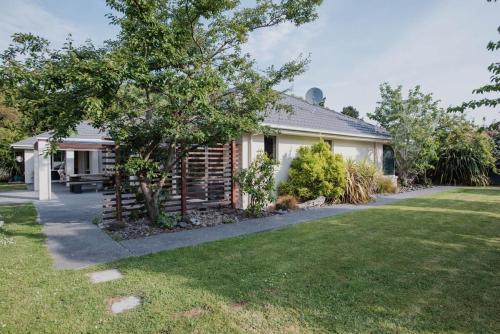Hidden Gem of Christchurch - Sleeps 13 in Wigram