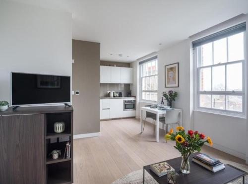 Wells Court by Aeria Apartments - image 2