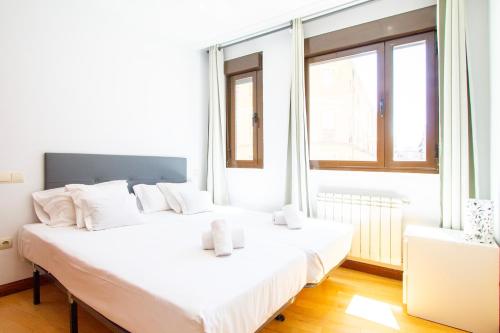 Apartamentos Adelfas - image 11