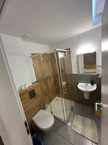 Ave Hotel Victoriei - image 5