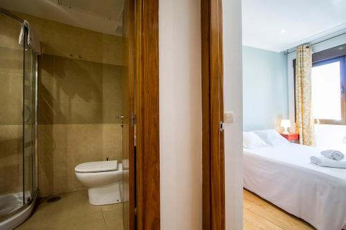 Apartamentos Adelfas - image 6