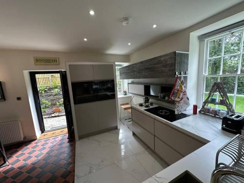 Bridge Cottage Upper Malone in เขตมอเตอร์เวย์