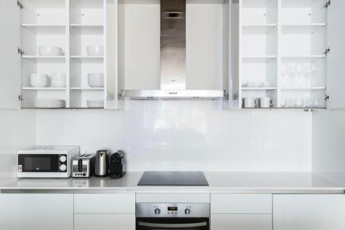 Blueground City Walk fully furnished kitchen DXB-1552, Dubai (foto 6)