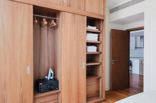 Blueground City Walk fully furnished kitchen DXB-1552, Dubai (foto 10)
