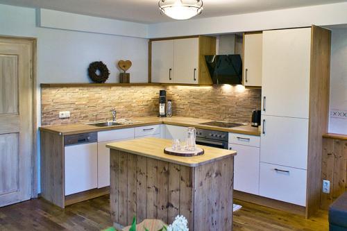 Gassenhof in 凱撒山麓戈英