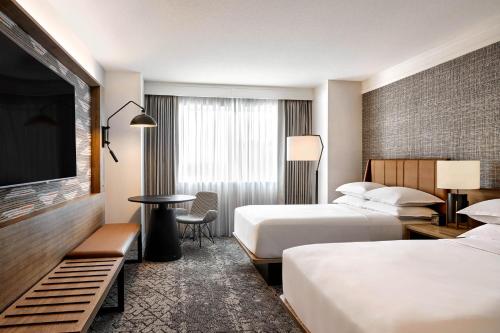 2 double beds