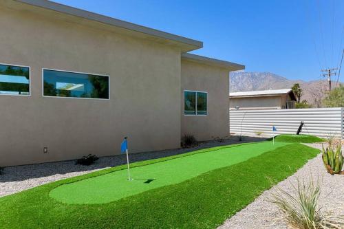 Exclusive Luxury Villa Palm Springs 3 Br plus Casita - image 2