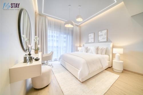 Luxurious 1BR Blvd Central Tower - image 7