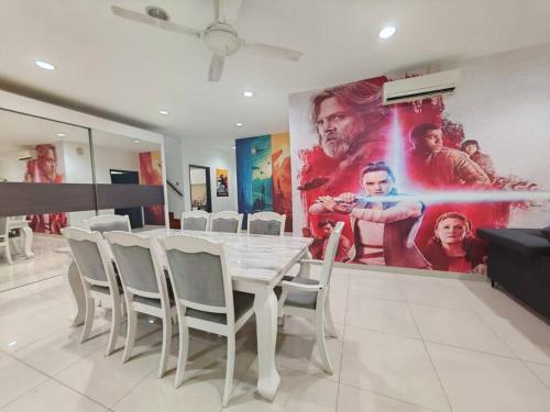 KLCC Space Odyssey 5BR 2 Floor