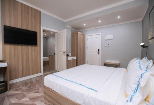 Vibes Hotel and Spa - image 5