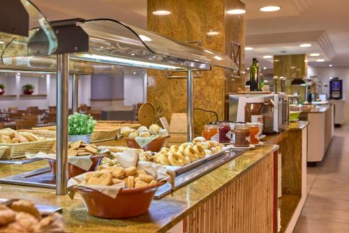 Universal Hotel Perla - image 5