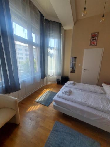 Treestyle Deluxe Rooms, Budapest