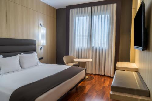 AC Hotel Valencia - image 6