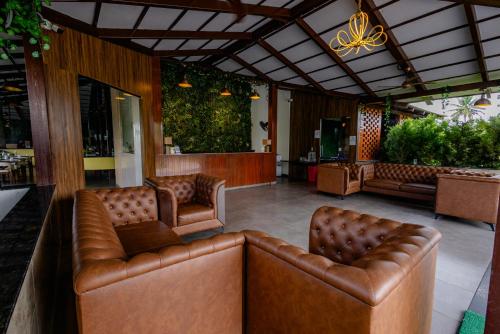 Lobby, Veerdency Luxury Resort - 3 Km to Banglore Airport in Kempegowda International Airport