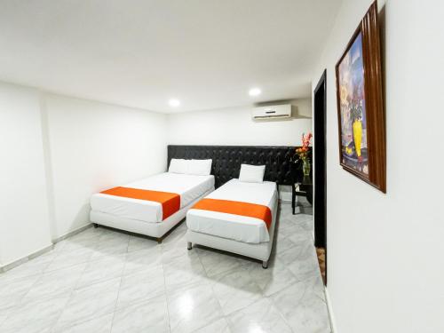 Standard Triple Room image 5