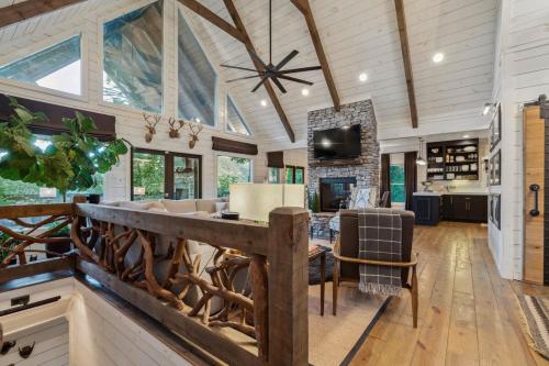 Gaga Heights in Blue Ridge, USA