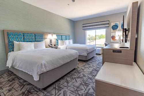Hampton Inn & Suites Denton in Denton