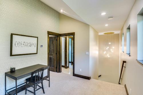 Leadville Retreat with Hot Tub and Mountain Views in Leadville, USA