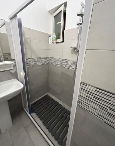 Душ, Lemuel Home in Меліто ді Наполі